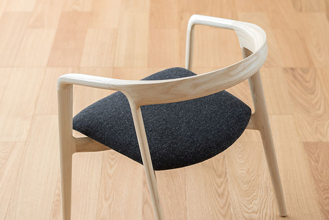 德椅子製作所 - GAZELLE 扶手餐椅